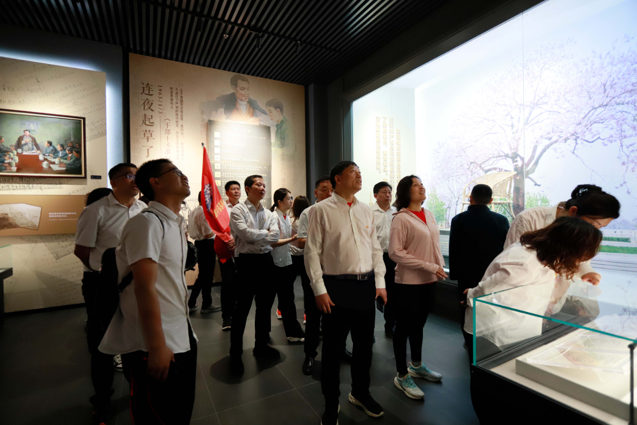 砥礪初心使命，汲取奮進(jìn)力量丨花花牛乳業(yè)集團(tuán)黨委組織開展學(xué)習(xí)“焦裕祿精神”主題黨日活動(dòng)