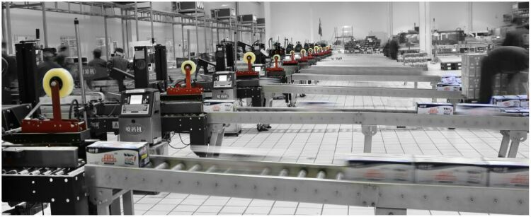 走進(jìn)工廠 走進(jìn)工廠